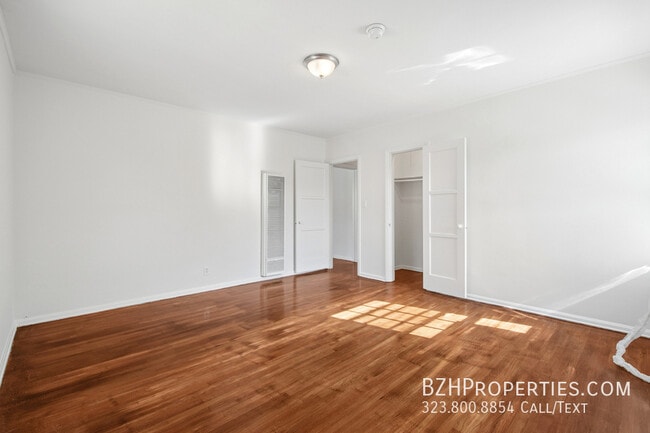 Building Photo - 1047 S Holt Ave