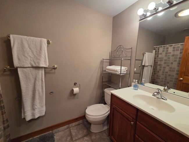 Building Photo - 20 Bonardi Dr