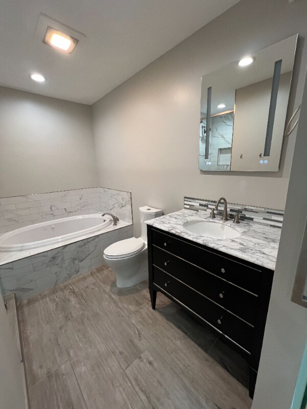 Building Photo - 438 N Center St