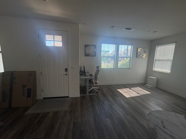 Building Photo - 1839 Yellowwood Ave