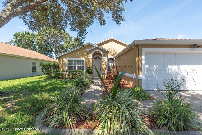 Building Photo - 7033 Hammock Trace Dr