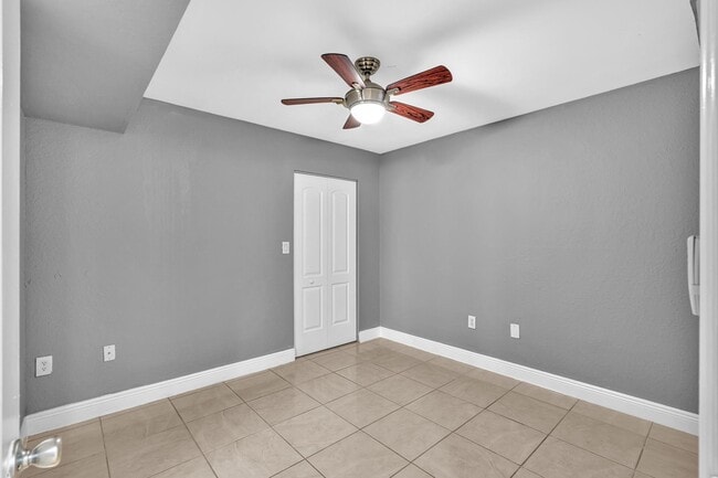 Building Photo - 2890 N Oakland Forest Dr