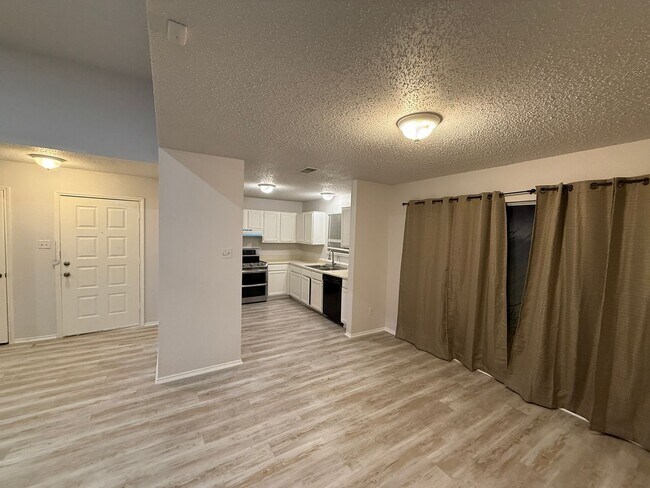 Building Photo - 11371 Fish Springs Dr