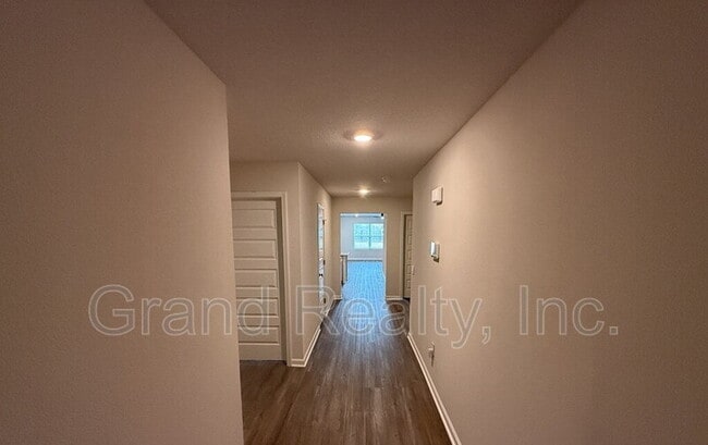 Building Photo - 7640 Gumbo Ave