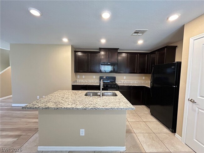 Building Photo - 4325 Harristown Dr