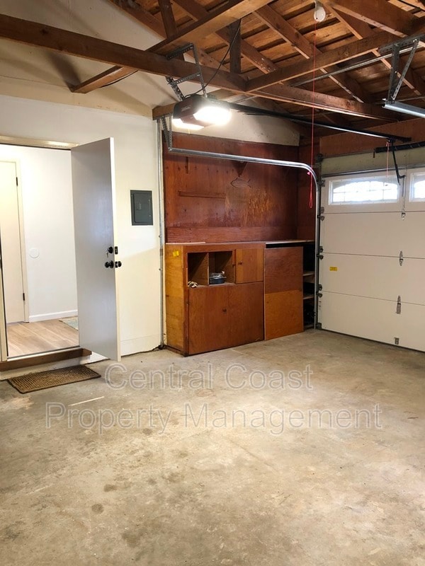 Building Photo - 725 Lobos St