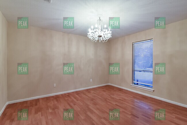 Building Photo - 3.2.2  2212 sq ft Wedgwood Area