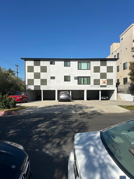 Building Photo - 6070 Pickford St