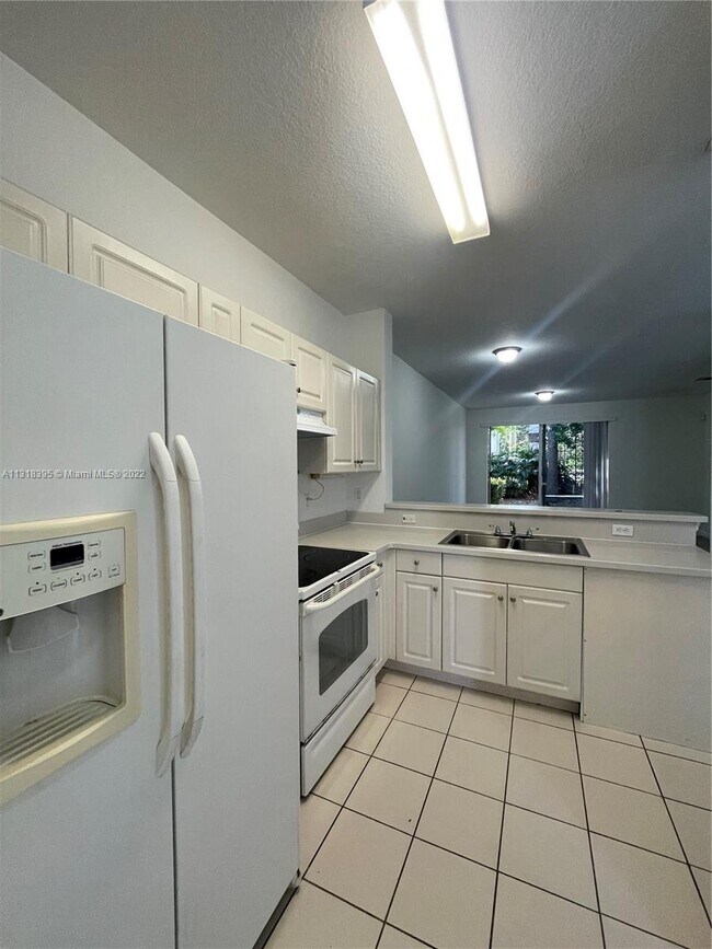 Building Photo - 4130 Napoli Lake Dr