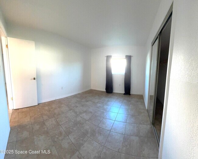 Building Photo - 1415 N Hwy A1A