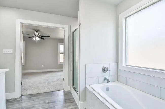 Building Photo - Beautiful 4 Bedroom Home in South Lubbock with Modern Finishes & Great Location!