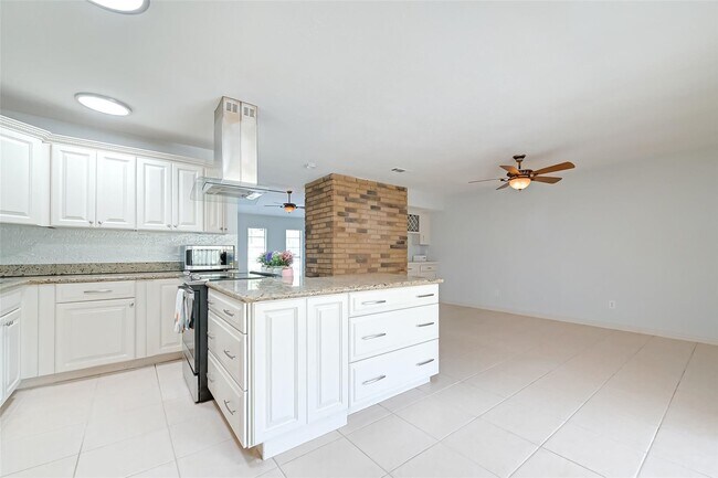 Building Photo - 17414 N Yorkglen Dr