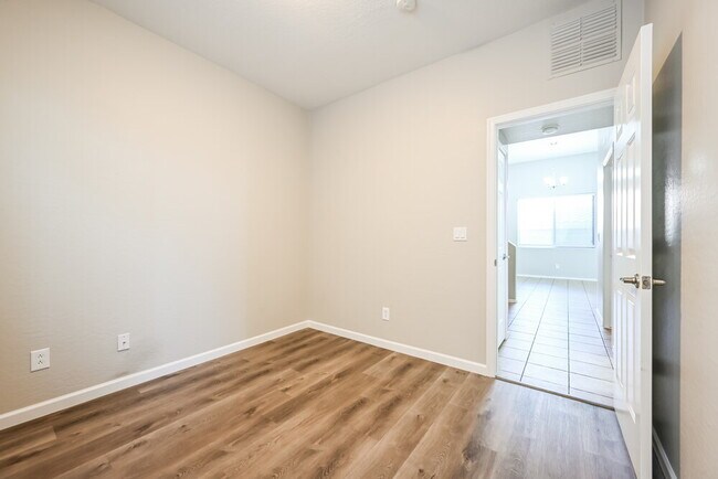 Building Photo - 3827 Adamanda Ct