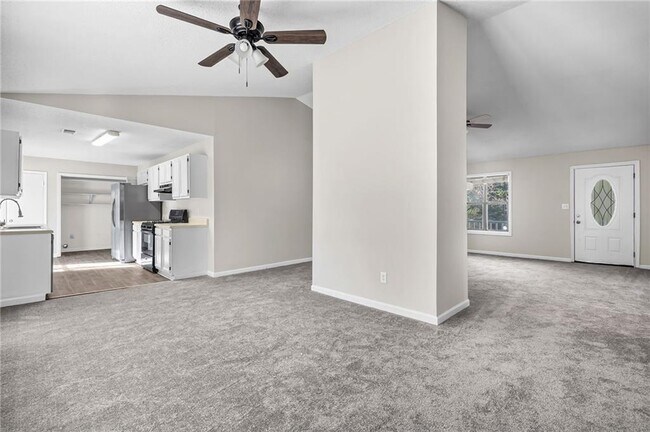 Building Photo - 5345 Memorial Ln SW