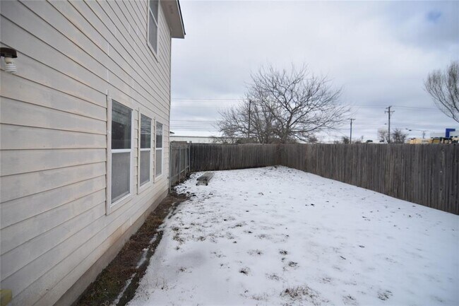 Building Photo - 2413 Rachel Ct