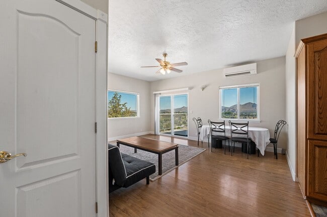 Building Photo - Charming 2 Bedroom ADU with Stunning Smith...