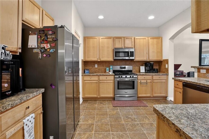 Building Photo - 5556 Cascade Run
