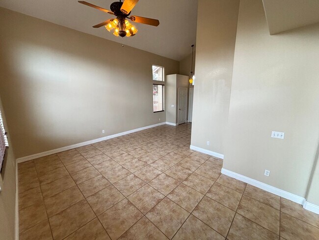 Building Photo - Modern 3Bed/3Bath Two Story Home located i...