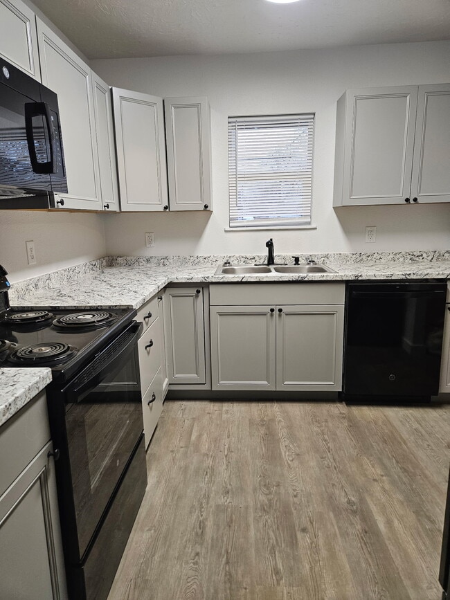 Building Photo - 291 Jefferson St