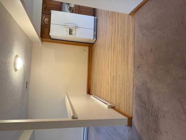 Building Photo - 532 West St