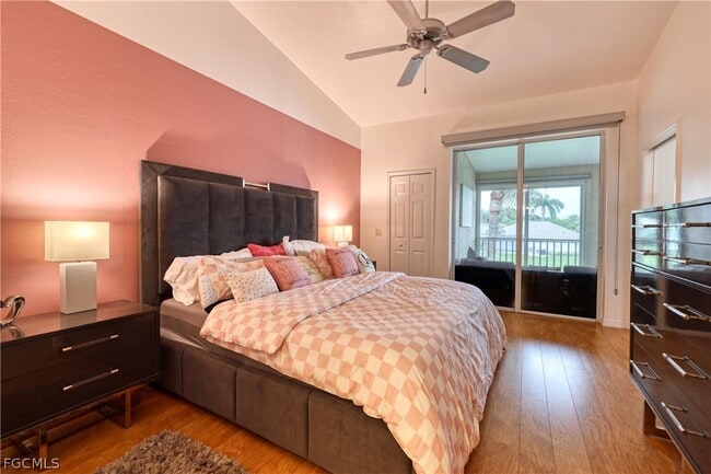 Building Photo - 14561 Glen Cove Dr