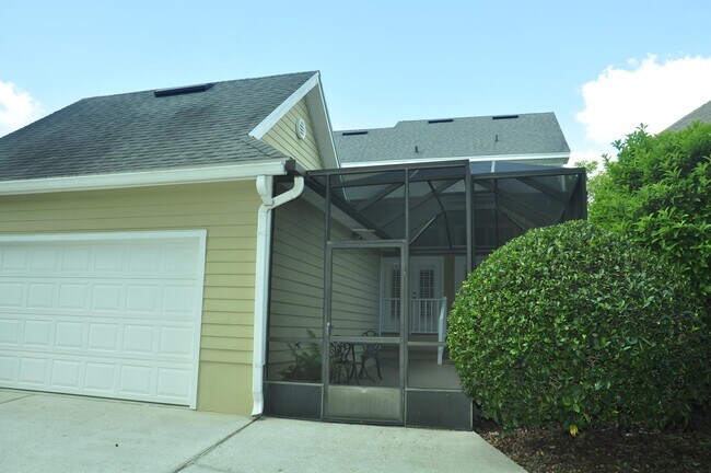 Building Photo - 607 Nadina Pl