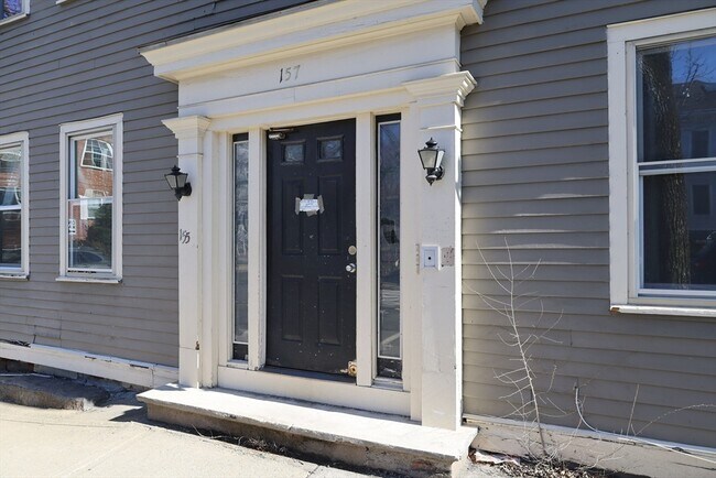 Building Photo - 157 Perkins St