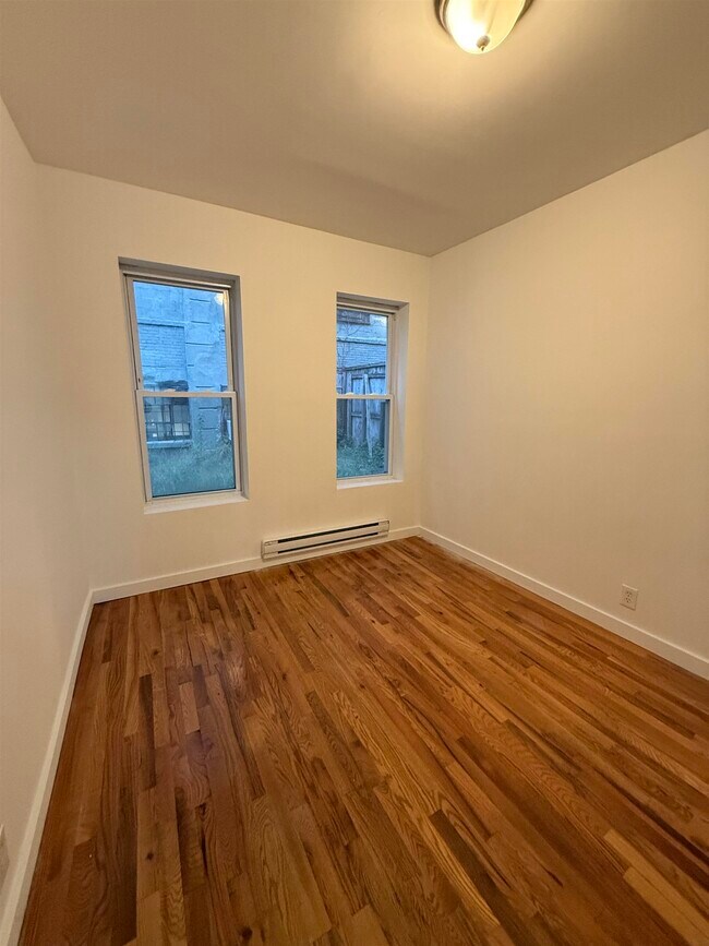 Building Photo - 44 Broadway