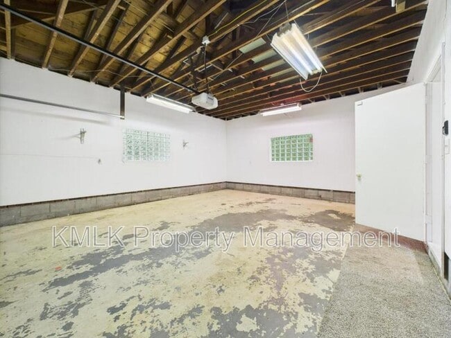 Building Photo - 2644 Kilgore St