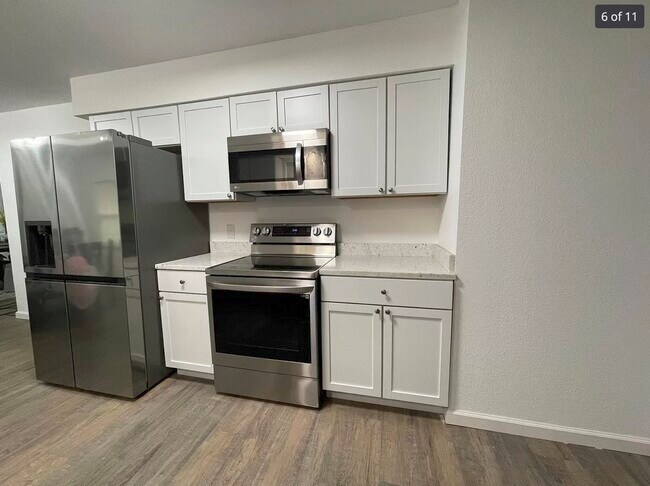 Building Photo - 1013 Revere Cir