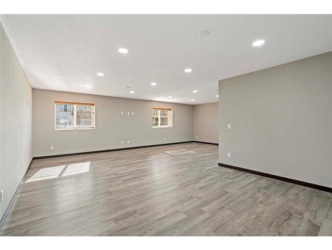 Building Photo - 7713 Lambert Cir NE