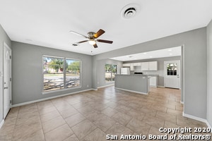 Building Photo - 308 E Cheryl Dr