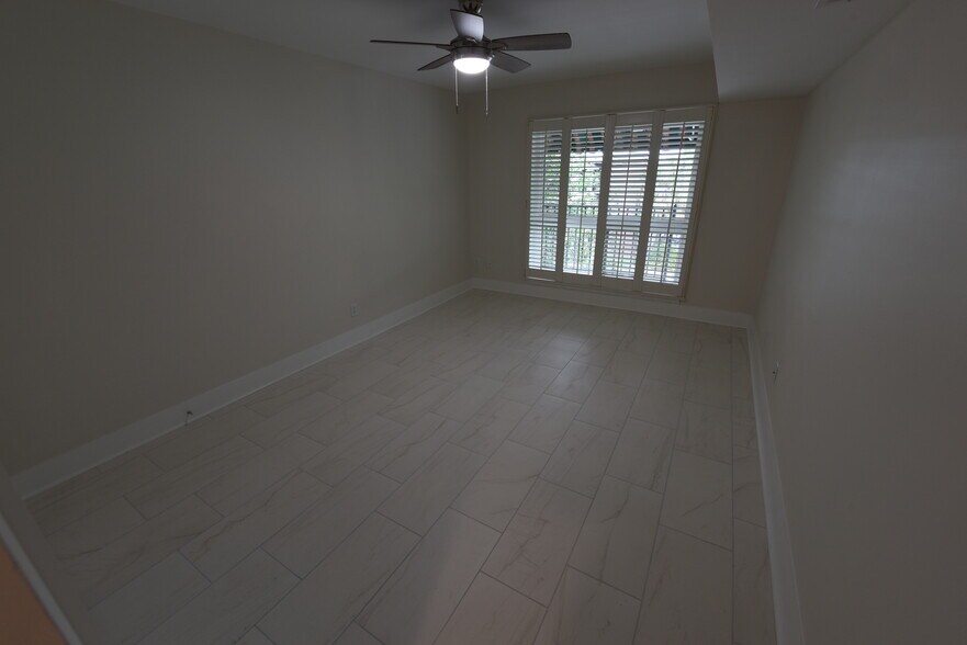 Building Photo - 57 Hanover Cir