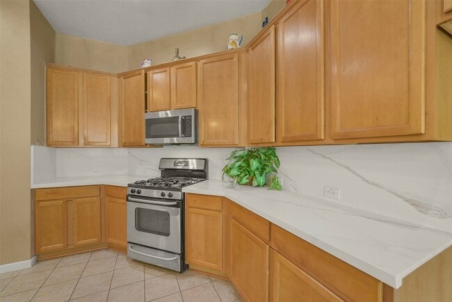 Building Photo - 18930 Magnolia Arbor Ln