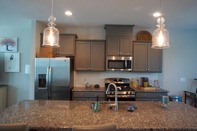 Building Photo - 930 Dalton Ridge Pl