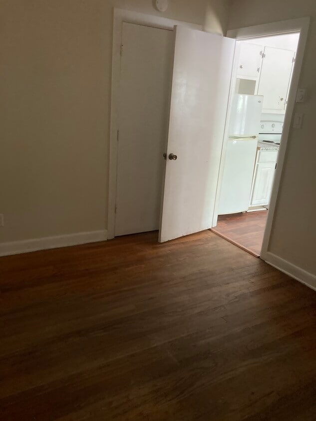 Building Photo - 2708 Warrick Cir