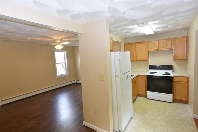 Building Photo - 152 Green St