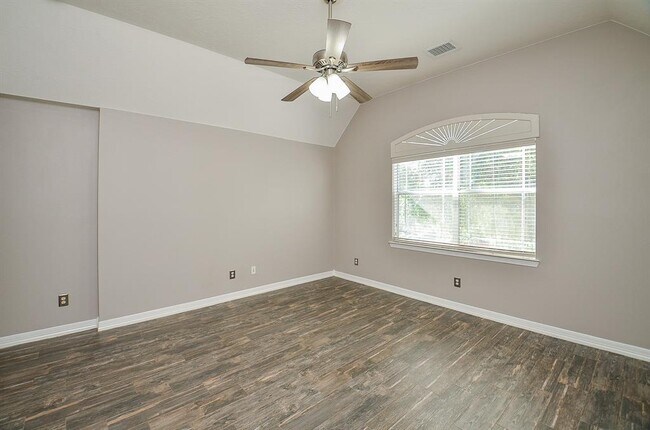 Building Photo - 1407 Kennoway Park Dr