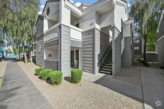 Building Photo - 3065 N 67th Ave