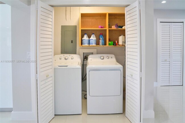 Building Photo - 17135 NW 87th Ave