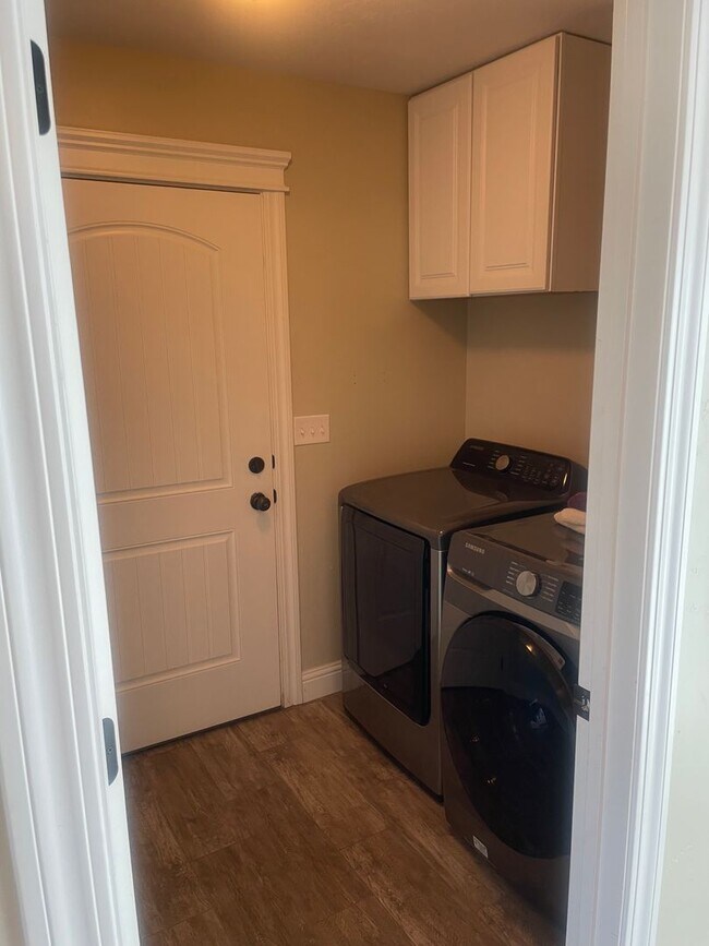 Building Photo - Beautiful Home for rent in Rigby