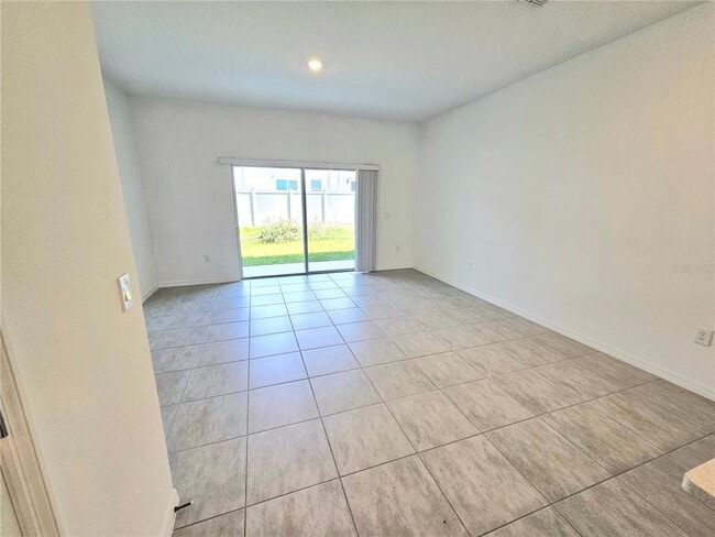 Building Photo - 3098 Skyline Lp