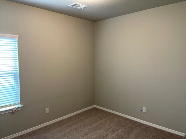 Building Photo - 25436 Northpark Lake Dr