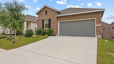 Building Photo - "Charming 3-Bedroom Home with 2 Baths in San Marcos – 1821 Sq Ft of Comfort!"