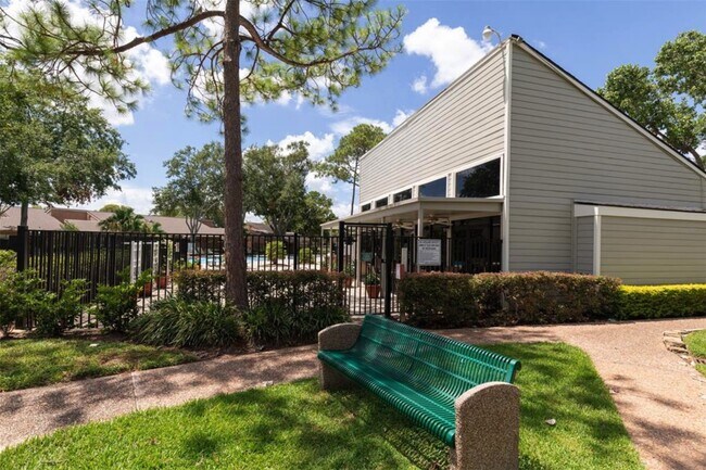 Building Photo - 2329 Briarwest Blvd