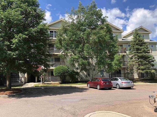 Building Photo - 340 Hildred Dr