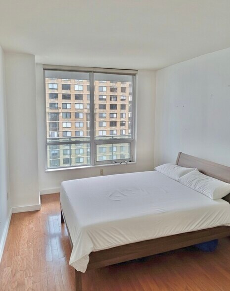 Bedroom - 20 Newport Pky