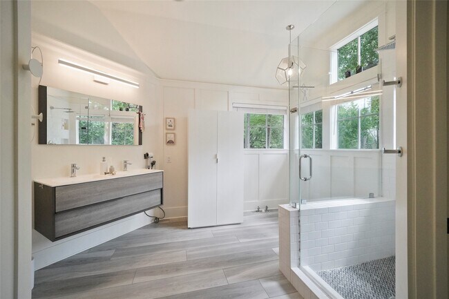 Building Photo - 31 Purple Martin Pl