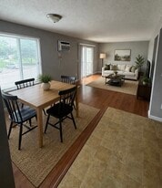 Building Photo - 945 Wescott Trl
