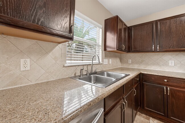 Building Photo - 15007 Sugar Sands Dr